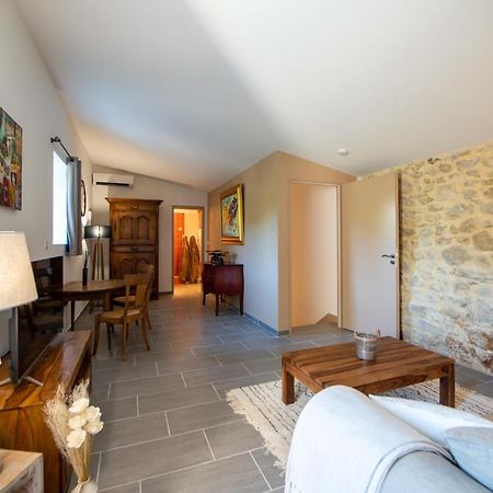 La Maison De Livia, Chambres D'Hotes, Piscine Chauffee, Proche Uzes, Nimes, Ales Sauzet  Екстер'єр фото