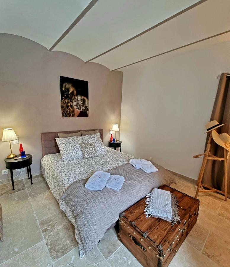 La Maison De Livia, Chambres D'Hotes, Piscine Chauffee, Proche Uzes, Nimes, Ales Sauzet  Екстер'єр фото